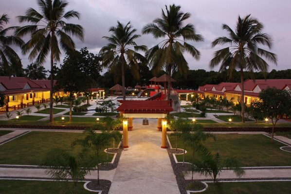 Property grounds - Hagnaya Beach Resort and Restaurant (Bogo)