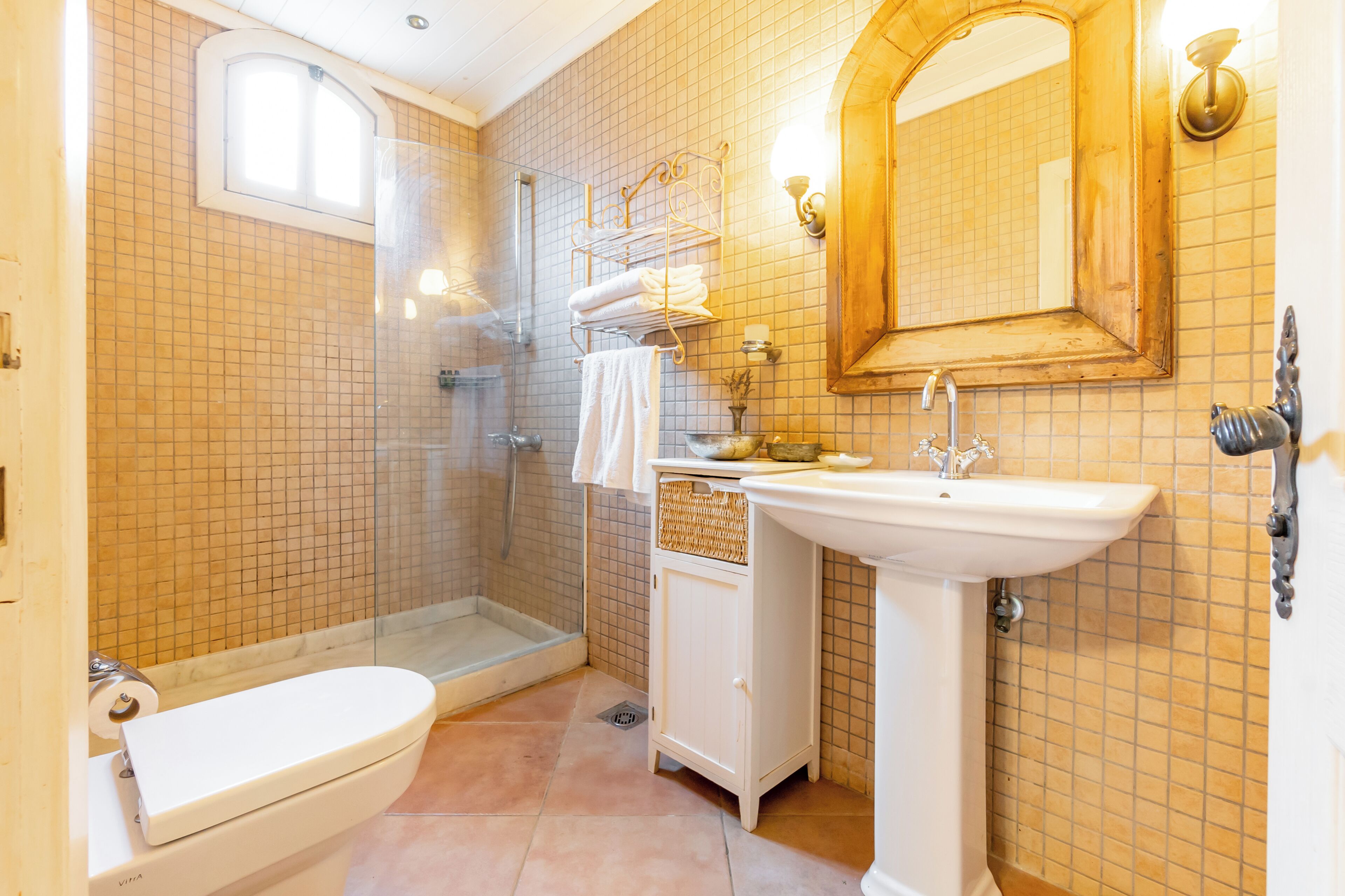 minibar, in-room safe, soundproofing, free wifi