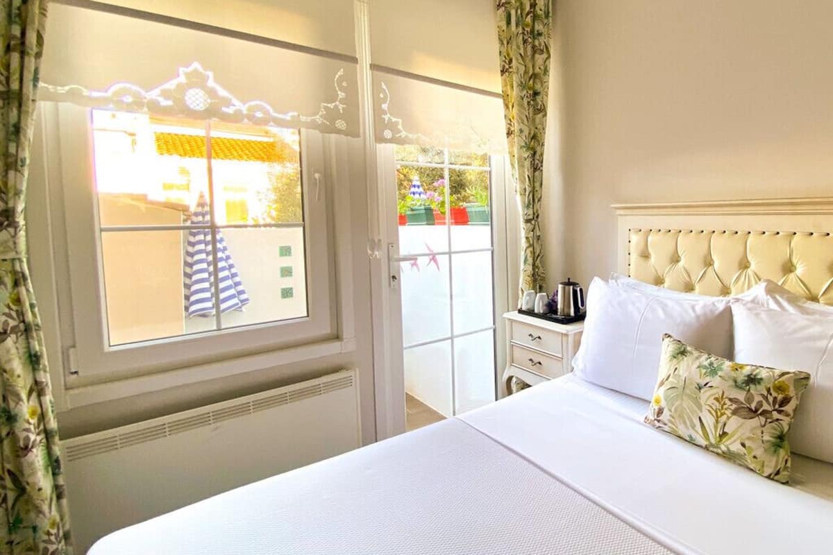 Standard Room, Lanai | Premium bedding, minibar, individually decorated, free WiFi