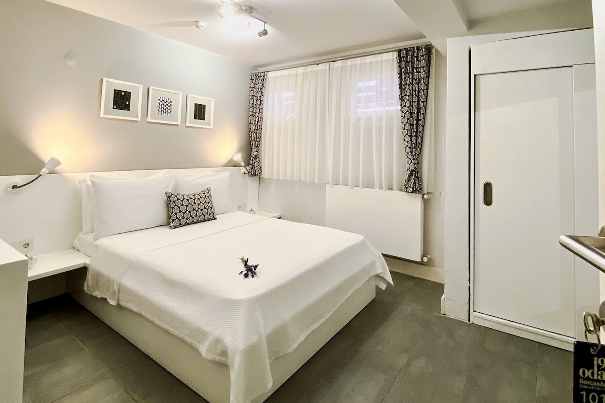 Ekonomik Plus Oda, -1. Kat | Ropa de cama de alta calidad, minibar y decoración personalizada