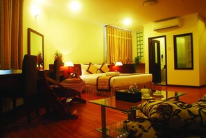 In-room safe, blackout curtains, free WiFi, wheelchair access - Hau Giang 2 (Can Tho)