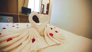 In-room safe, blackout drapes, free WiFi, wheelchair access