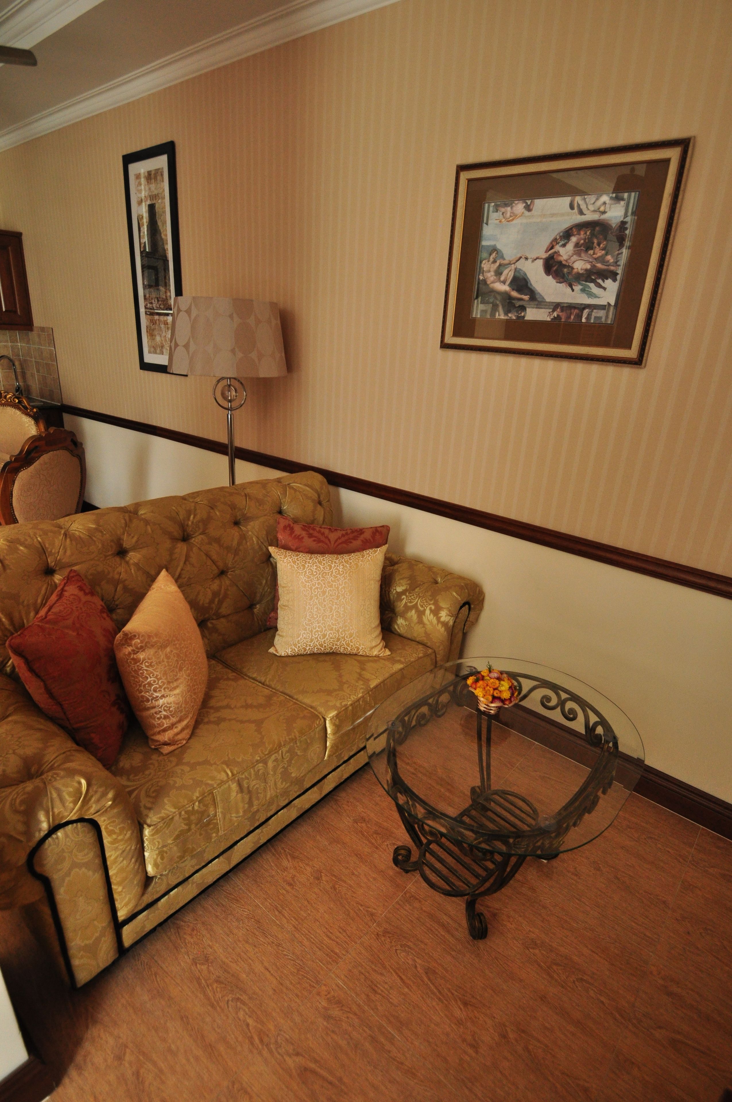 suite, 1 double bed | bathroom | shower, hair dryer, slippers, towels