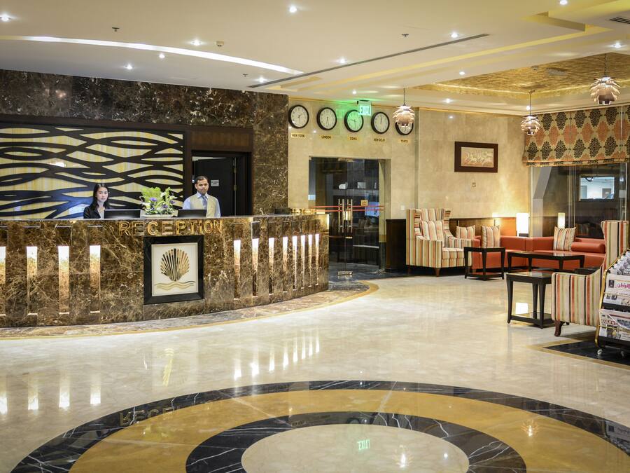 Check-in/check-out kiosk