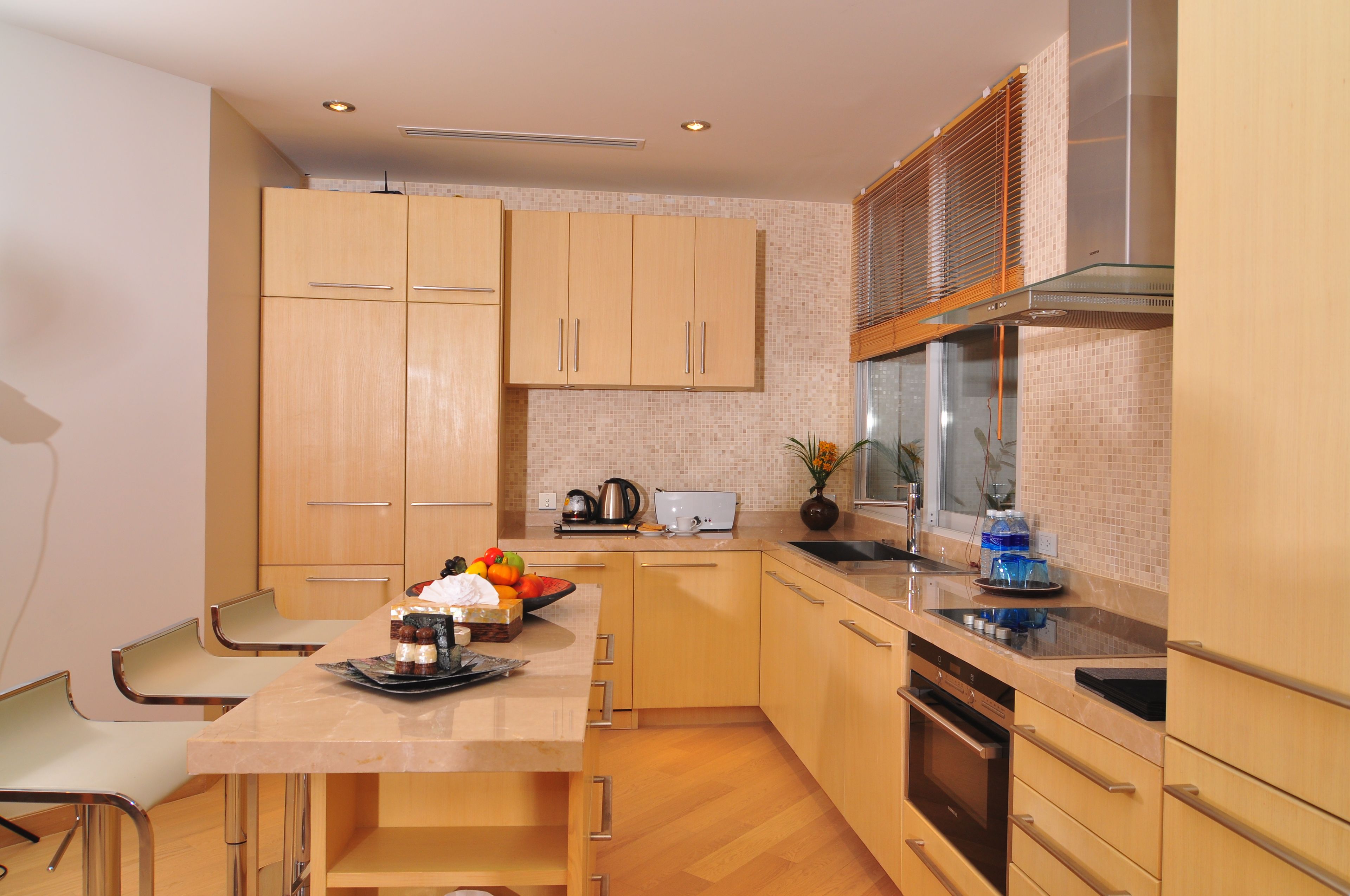 1 bedroom crystal sand suite | private kitchen | fridge, stovetop, dishwasher, coffee/tea maker