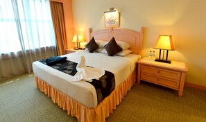 Zimmersafe, Schreibtisch, schallisolierte Zimmer, kostenloses WLAN