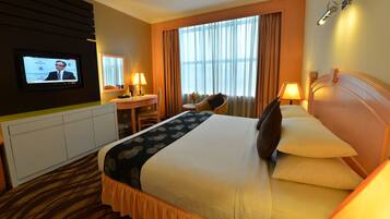 In-room safe, desk, soundproofing, free WiFi