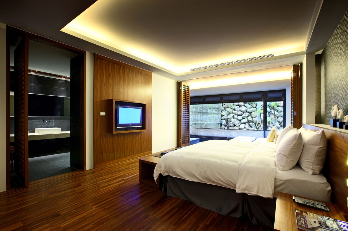 Deluxe Double Room | Living room | LED TV