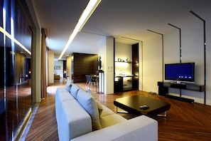 エクスクルーシブ 4 人部屋 | 高級寝具、セーフティボックス (室内)、アイロン / アイロン台、ベビーベッド (無料)