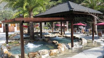 Piscine extérieure