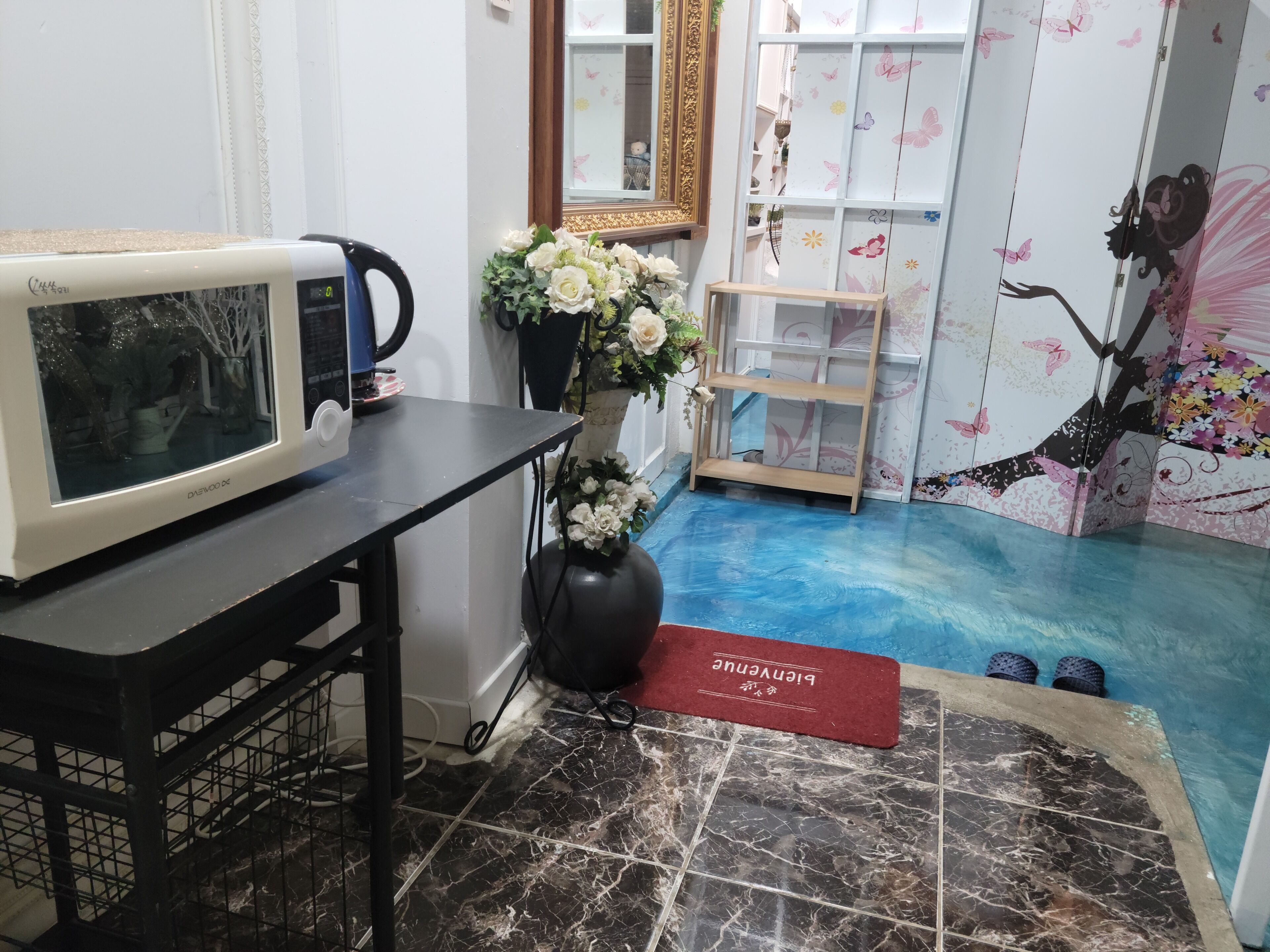 4 عدّة غرف نوم وتجهيزات عازلة للصوت وواي فاي مجانًا