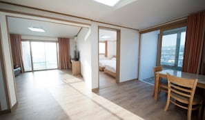 Family Room, 1 Bedroom, Kitchen | Free WiFi