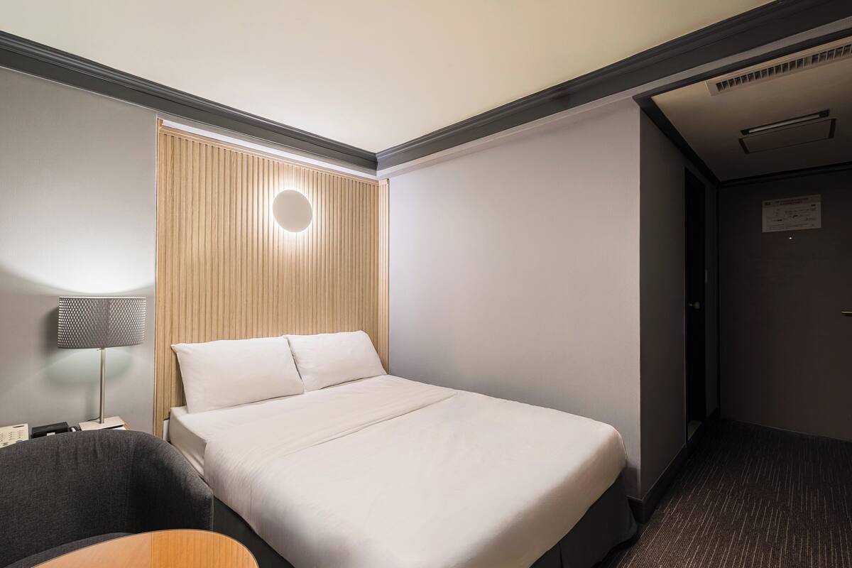 Double Room | Iron/ironing board (on request), WiFi (free)