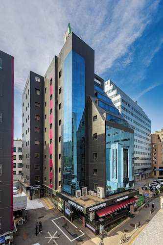 Insadong Crown Hotel