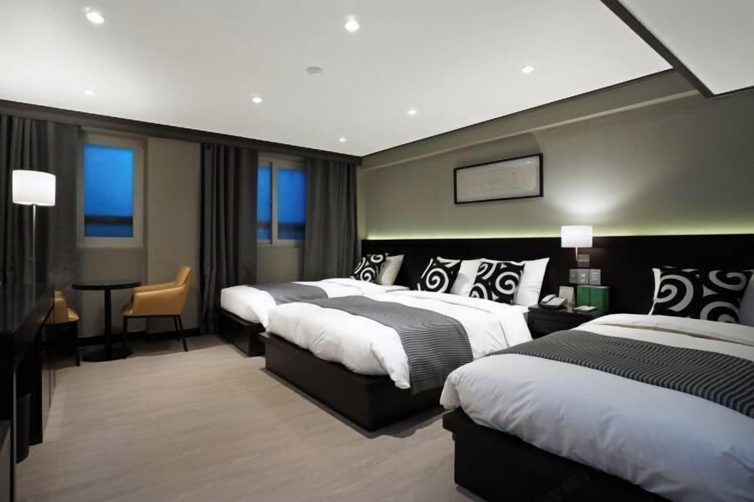 Iron/ironing board, free WiFi