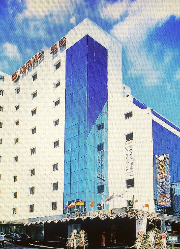 Insadong Crown Hotel