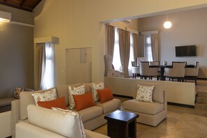 LCD TV, pay films - Hanthana Boutique Villa by Amaya (Kandy)