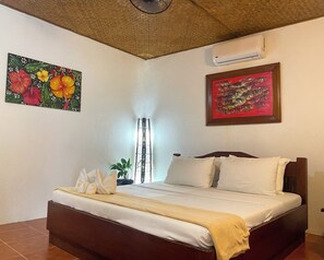 ミニバー、セーフティボックス (室内)、デスク、防音設備