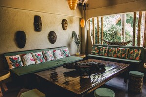 Bar (on property) - Hibiscus Garden Resort (Puerto Princesa)