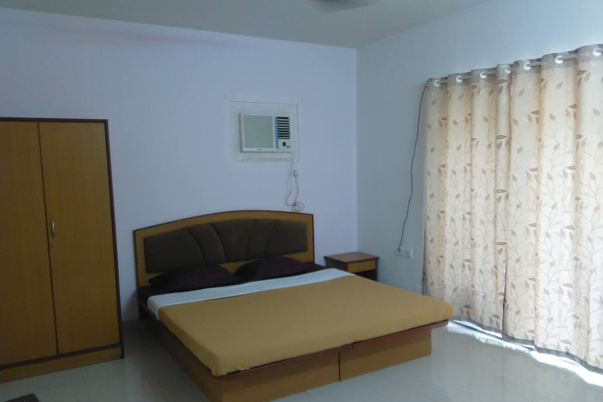 1 bedroom, iron/ironing board, free WiFi