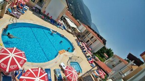 Outdoor pool, open 8 AM to 8 PM, pool umbrellas, sun loungers - Karbel Beach Hotel (Fethiye)
