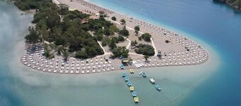 Karbel Beach Hotel