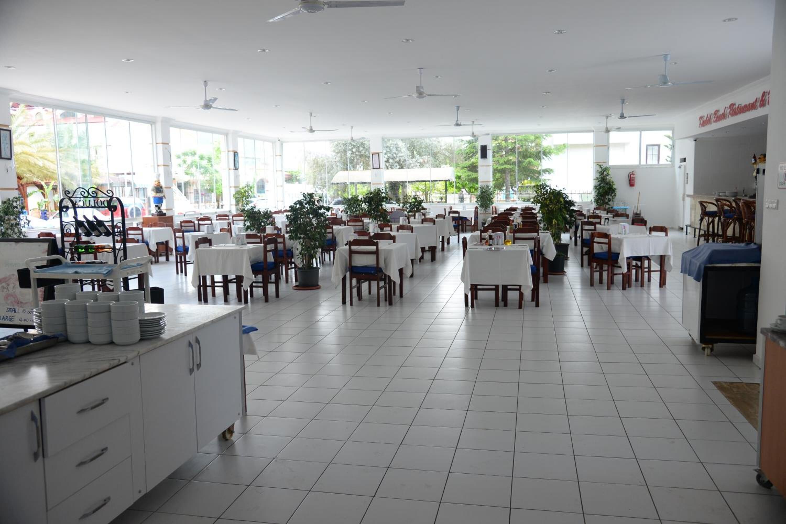 breakfast and dinner served, turkish cuisine