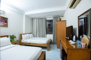 Family Room | Minibar, in-room safe, desk, free WiFi - Phan Lan 2 Hotel (Ho Chi Minh City)