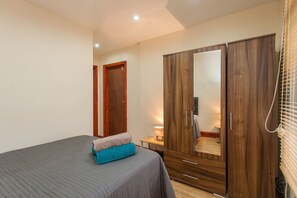 1 bedroom, individually decorated, individually furnished - Tower of Hamlets Apartments (London)