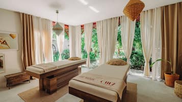 Couples treatment rooms, aromatherapy, deep-tissue massages