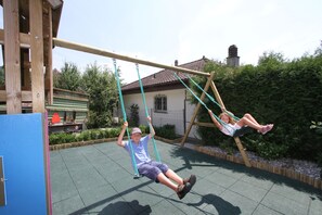 Children’s play area – outdoor