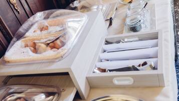 Tägliches inbegriffenes Frühstücksbuffet