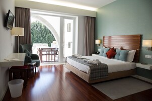 Minibar, in-room safe, desk, blackout drapes