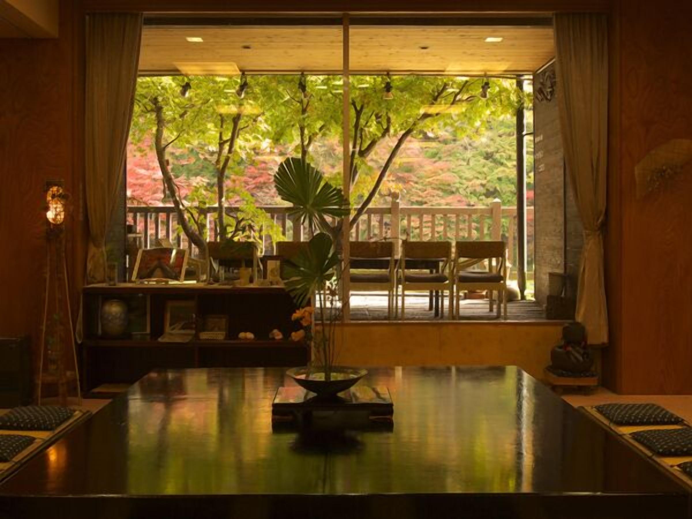 아침 식사 및 저녁 식사 제공, 일식