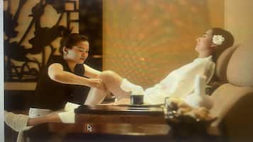 Couples treatment rooms, body treatments, body scrubs, facials