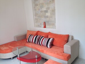 Minibar, in-room safe, desk, blackout curtains - La Vita Resort Phu Quoc (Phu Quoc)