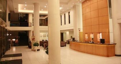 Hotel Supreme Convention Plaza