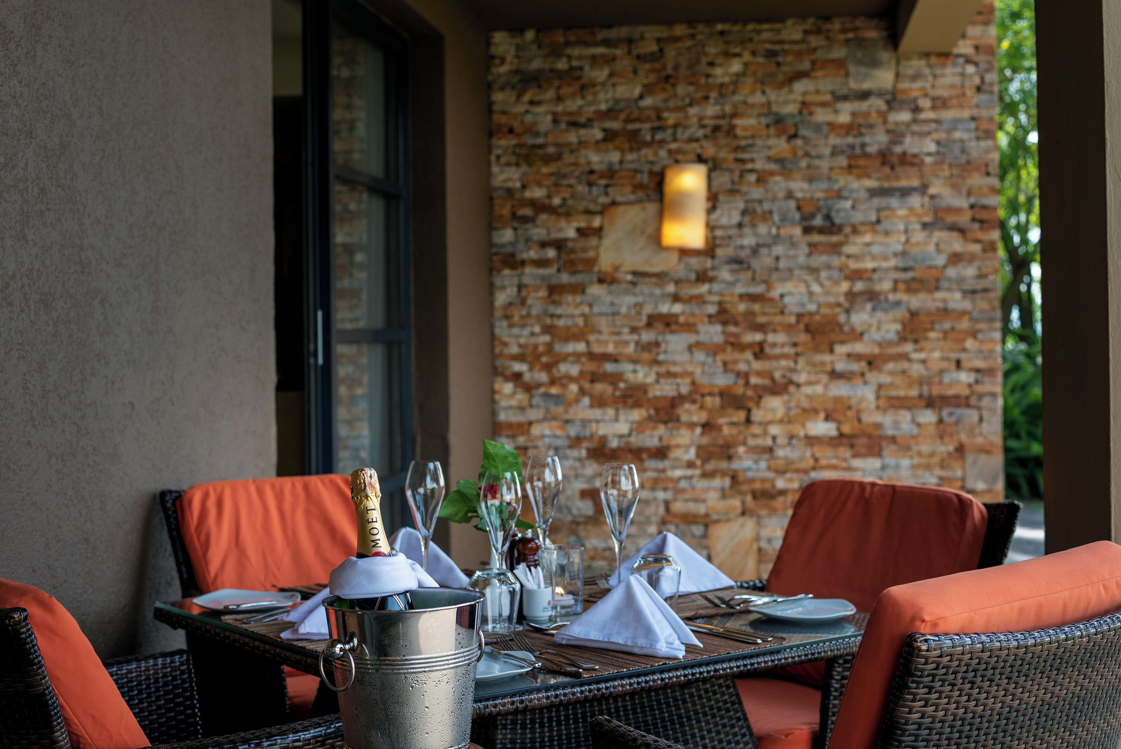 presidential suite, 2 bedrooms, lake view | living area | lcd tv, pay films