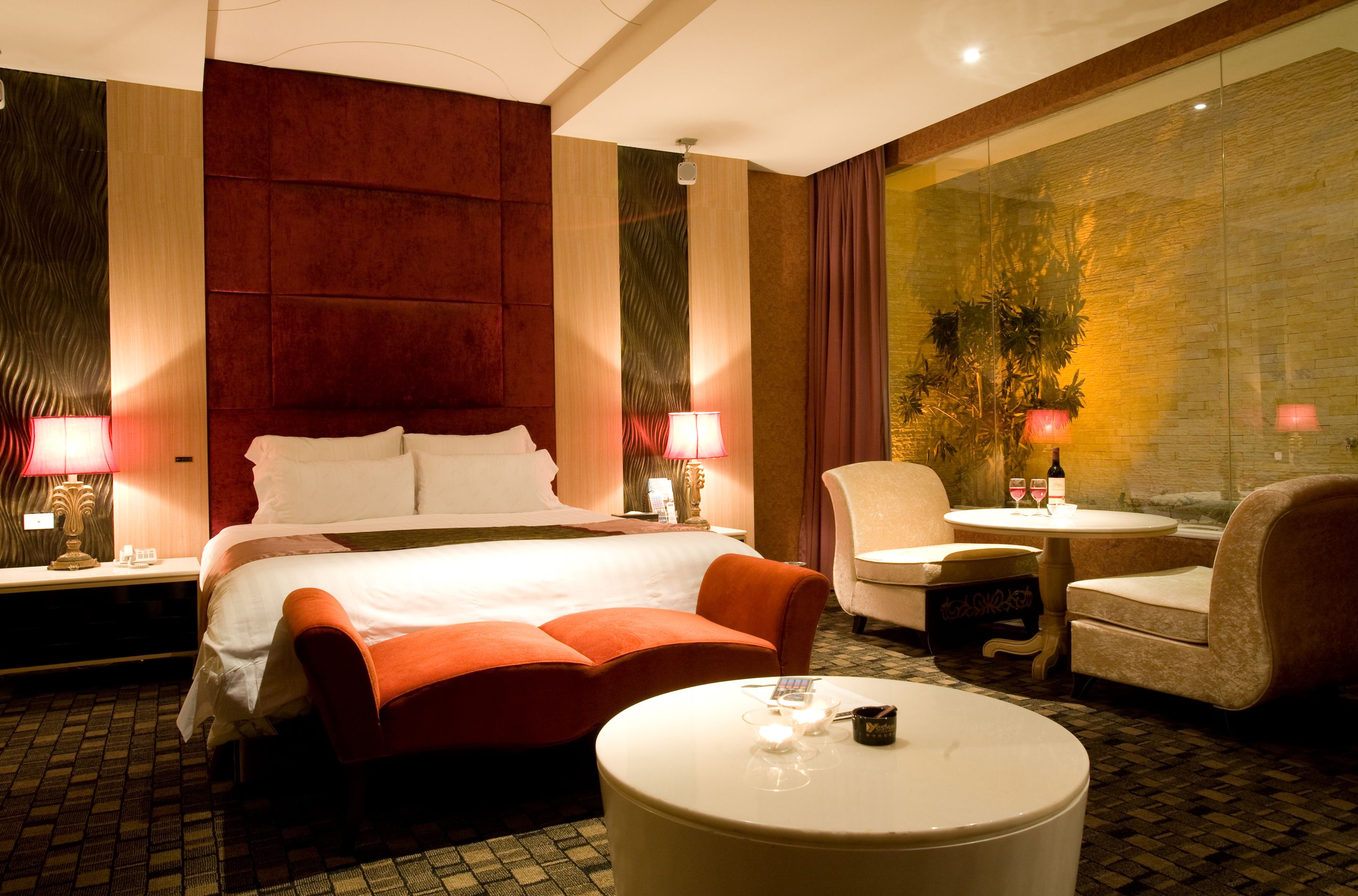 deluxe / elegance suite (daily check out is required) | free minibar, blackout curtains, soundproofing, free wifi