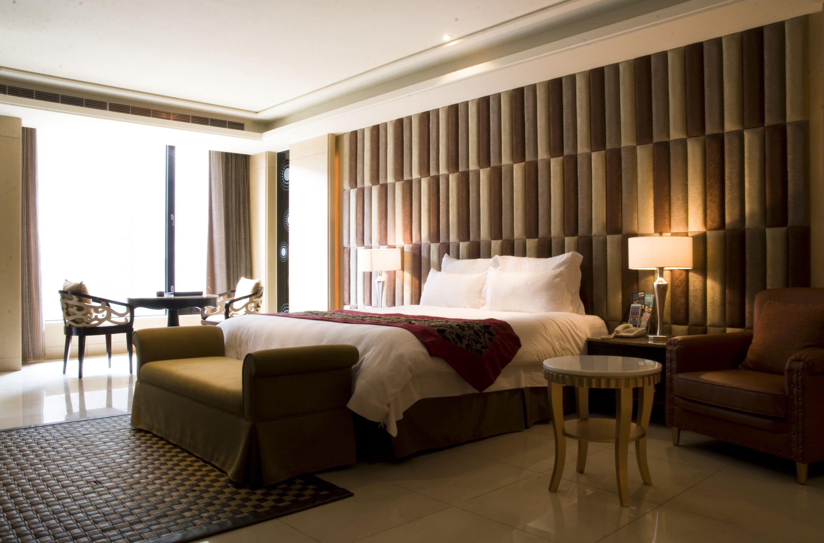 deluxe / elegance suite (daily check out is required) | free minibar, blackout curtains, soundproofing, free wifi