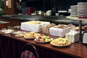 Lunch and dinner served - Hotel Krystal (Prague)