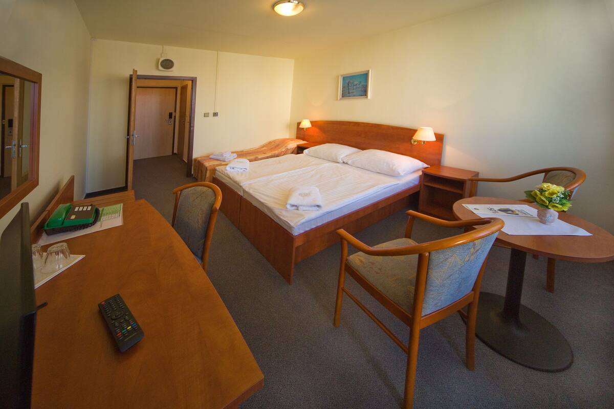 In-room safe, desk, blackout drapes, iron/ironing board (on request)