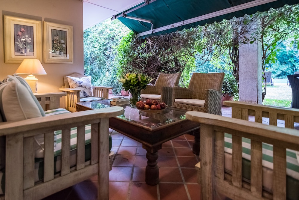 Melrose Place Boutique Hotel & Conferencing by null