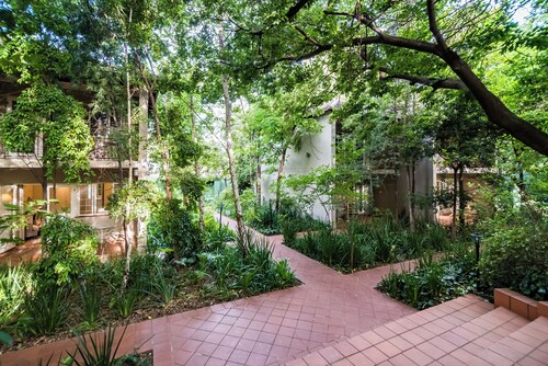 Melrose Place Boutique Hotel