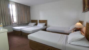 Family Deluxe (No AC) | Työpöytä, ilmainen Wi-Fi, vuodevaatteet