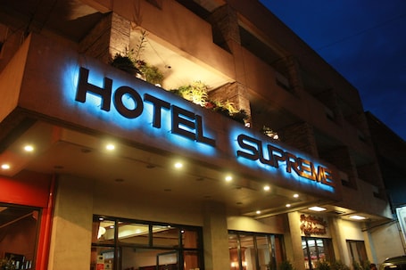 Exterior. Hotel Supreme
