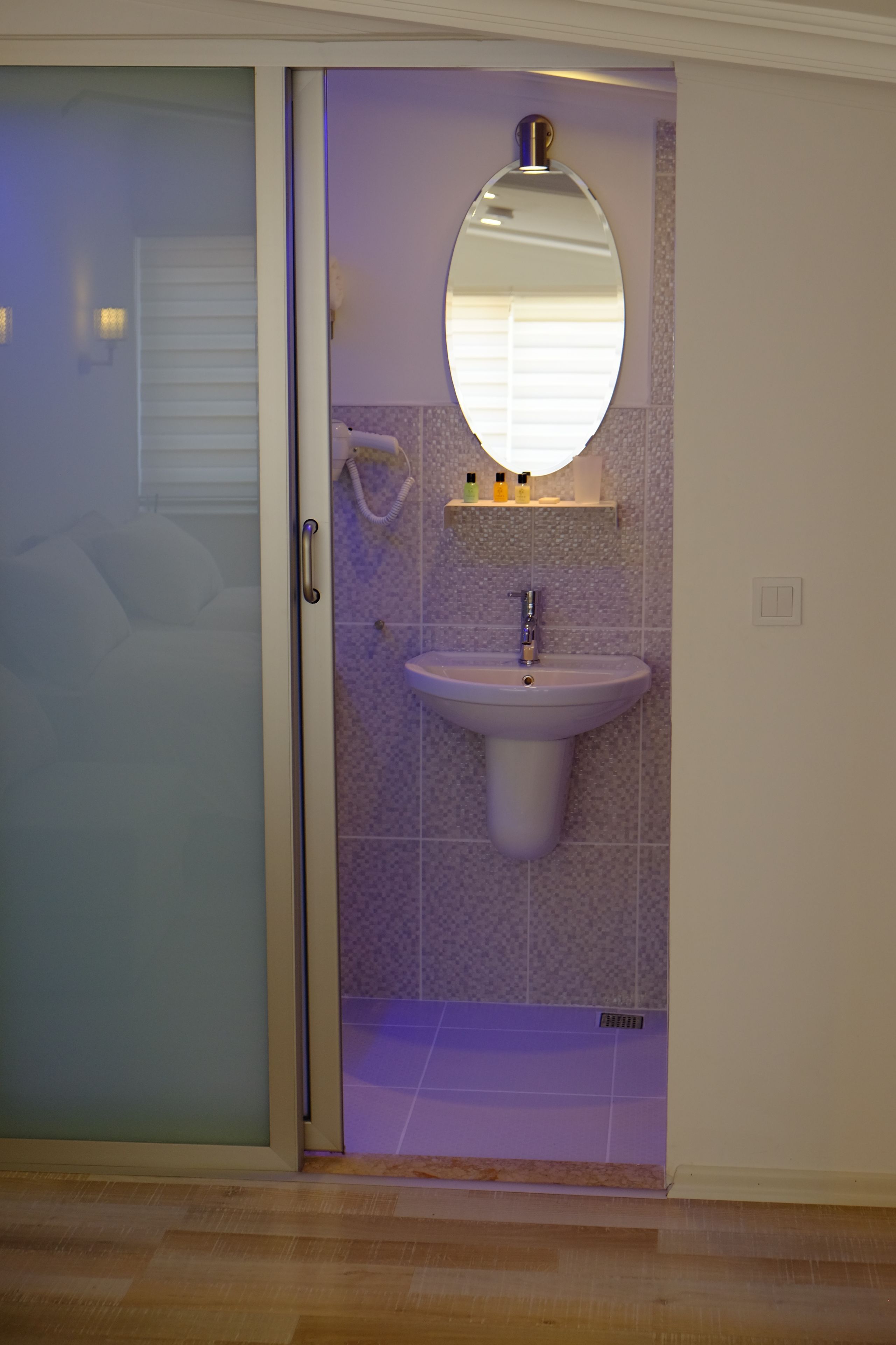 standard room | bathroom | shower, free toiletries, hair dryer, slippers
