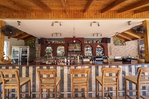 80-inch LCD TV with satellite channels, TV, books - Belcehan Hotel (Fethiye)