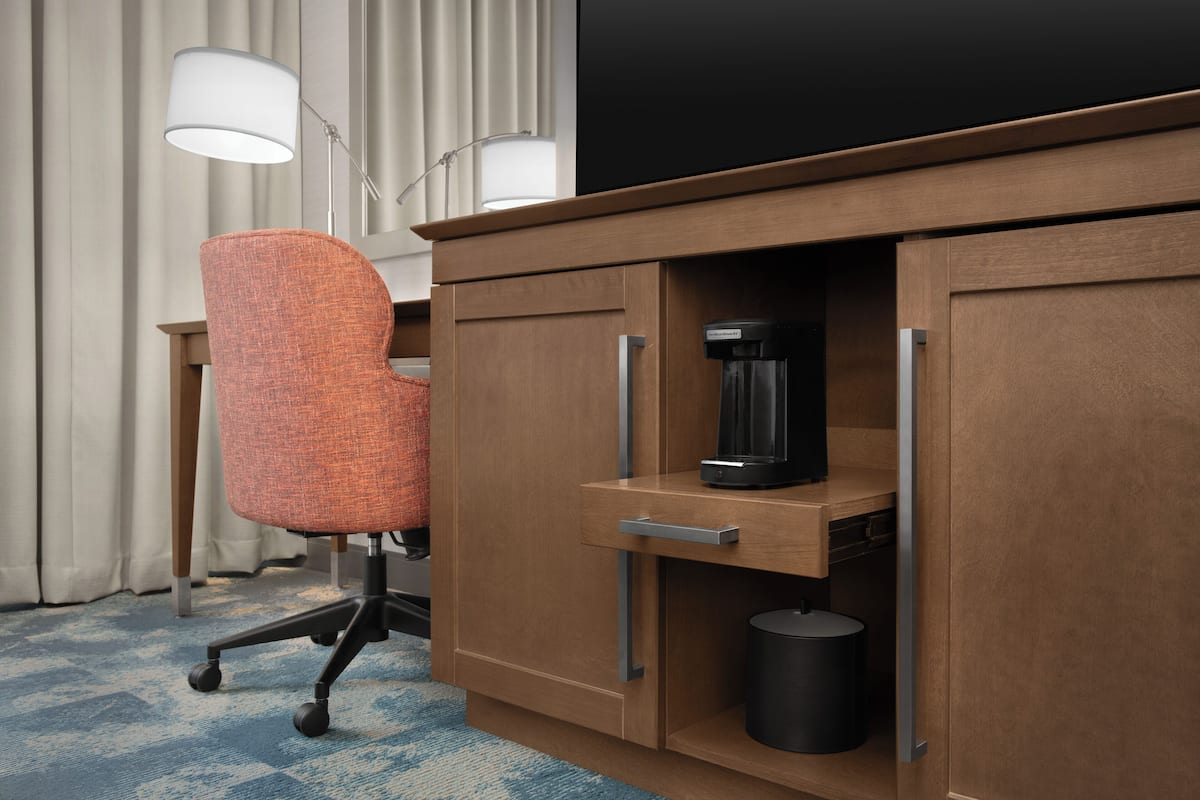 In-room safe, free WiFi, bed sheets