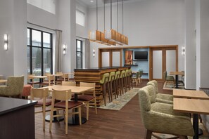 Dining - Hampton Inn & Suites Baltimore North/Timonium (Cockeysville)